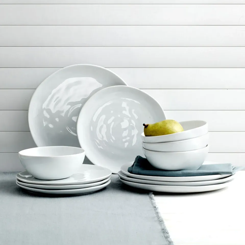 Fitz and Floyd Everyday White Organic servizio 12 piatti bianchi