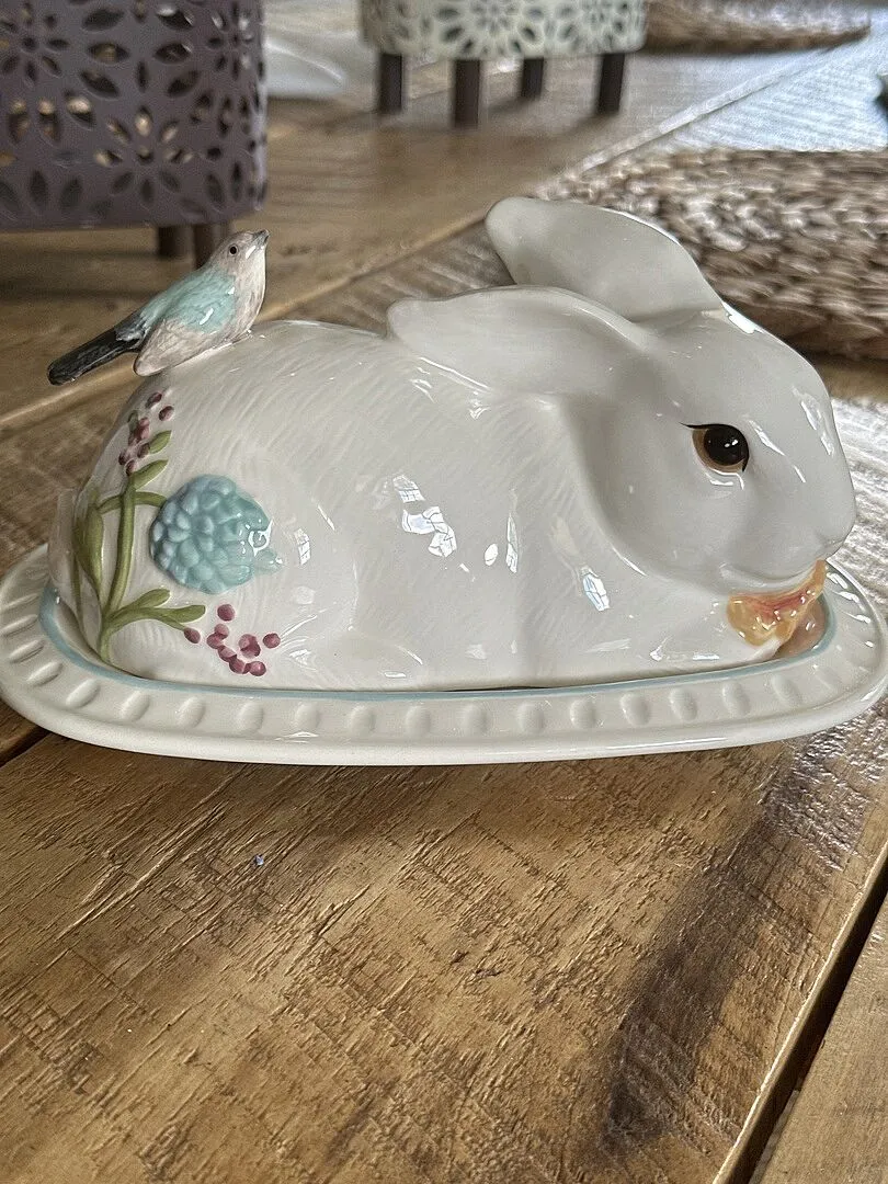 Fitz and Floyd Meadow Rabbit portaburro con coperchio