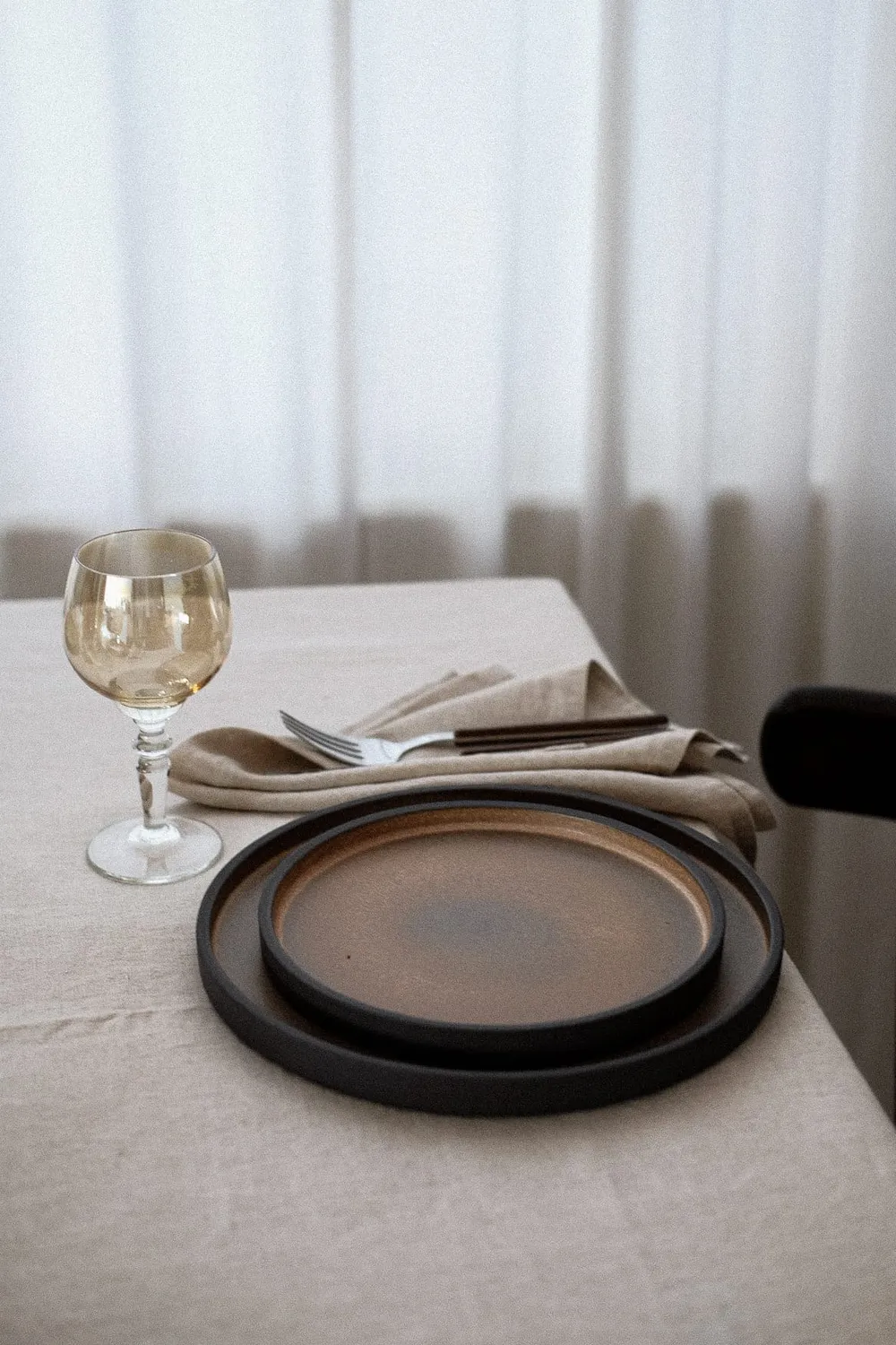 Poemi Fika piatto 25 cm gres nero opaco