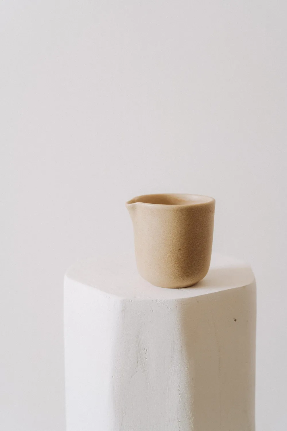 Poemi V60 server caraffa 450 ml beige mat