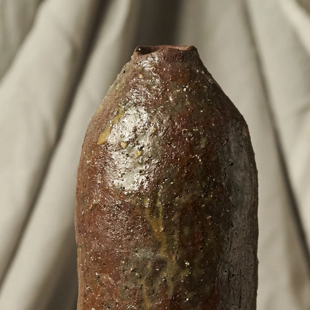 Studio Delta Pottery Umbral #1 bottiglia 26 cm argilla selvatica