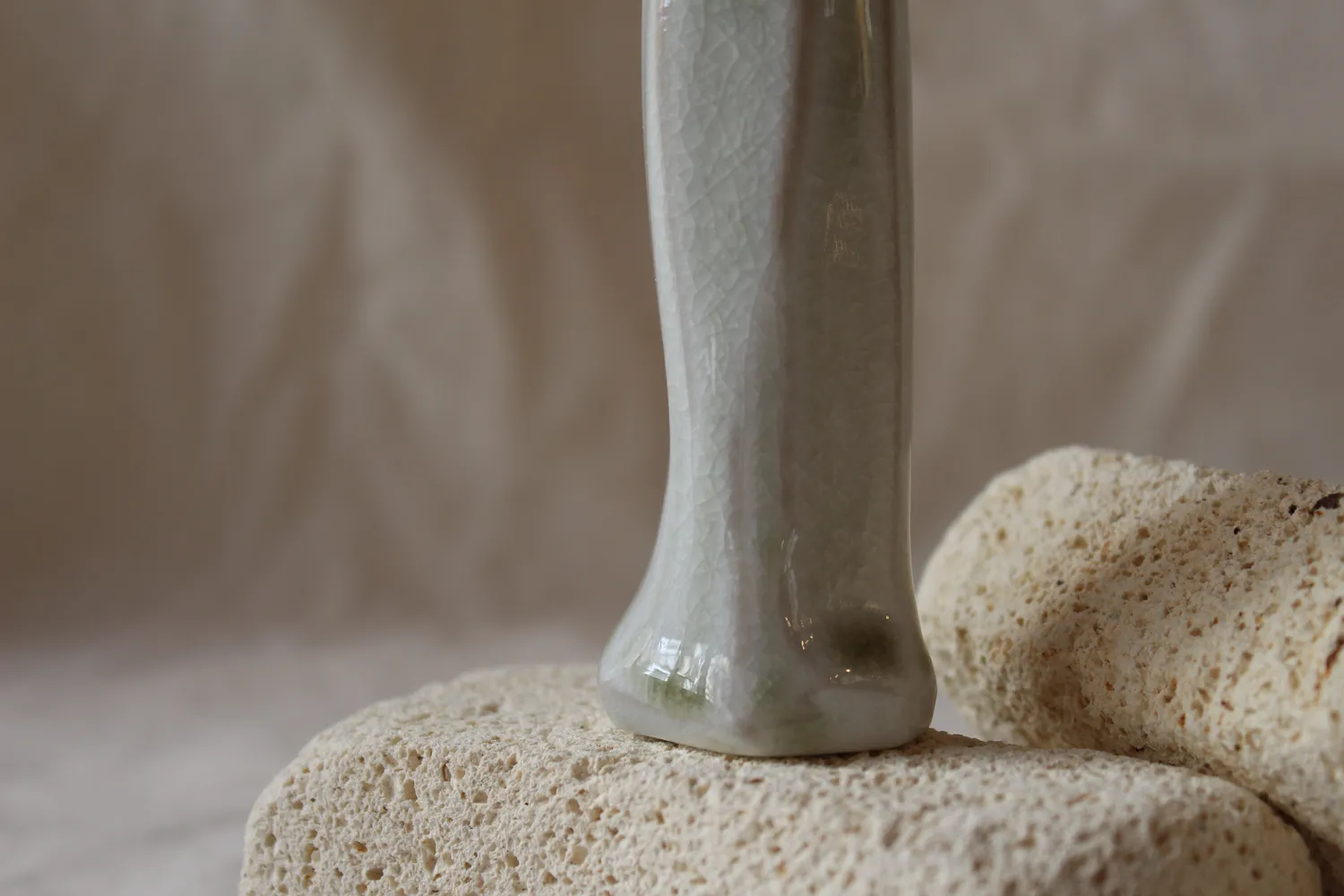 Studio Delta Pottery Iwa #4 vaso monofiore porcellana shino