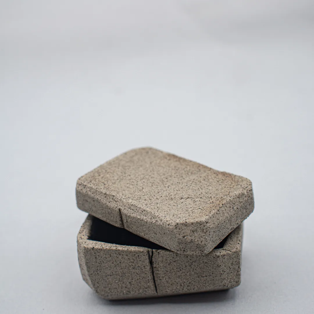 Studio Delta Pottery Scrigno #3 scatola gres antracite