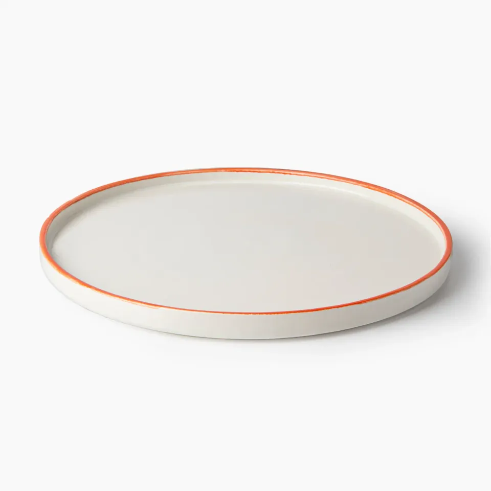 Gigi piatto piano nero in ceramica smaltata