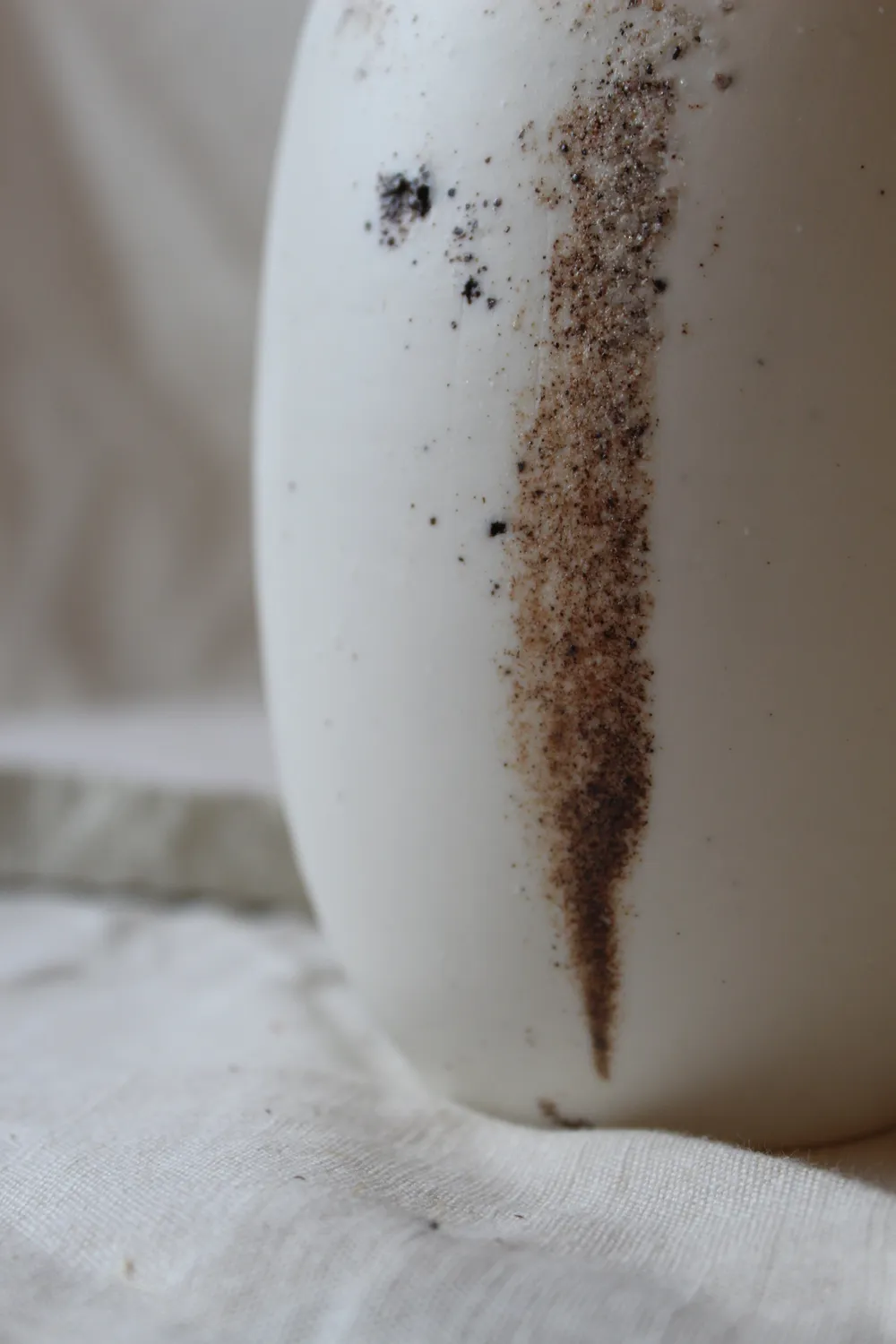 Studio Delta Pottery Uovo di Lava #3 vaso porcellana 14 cm