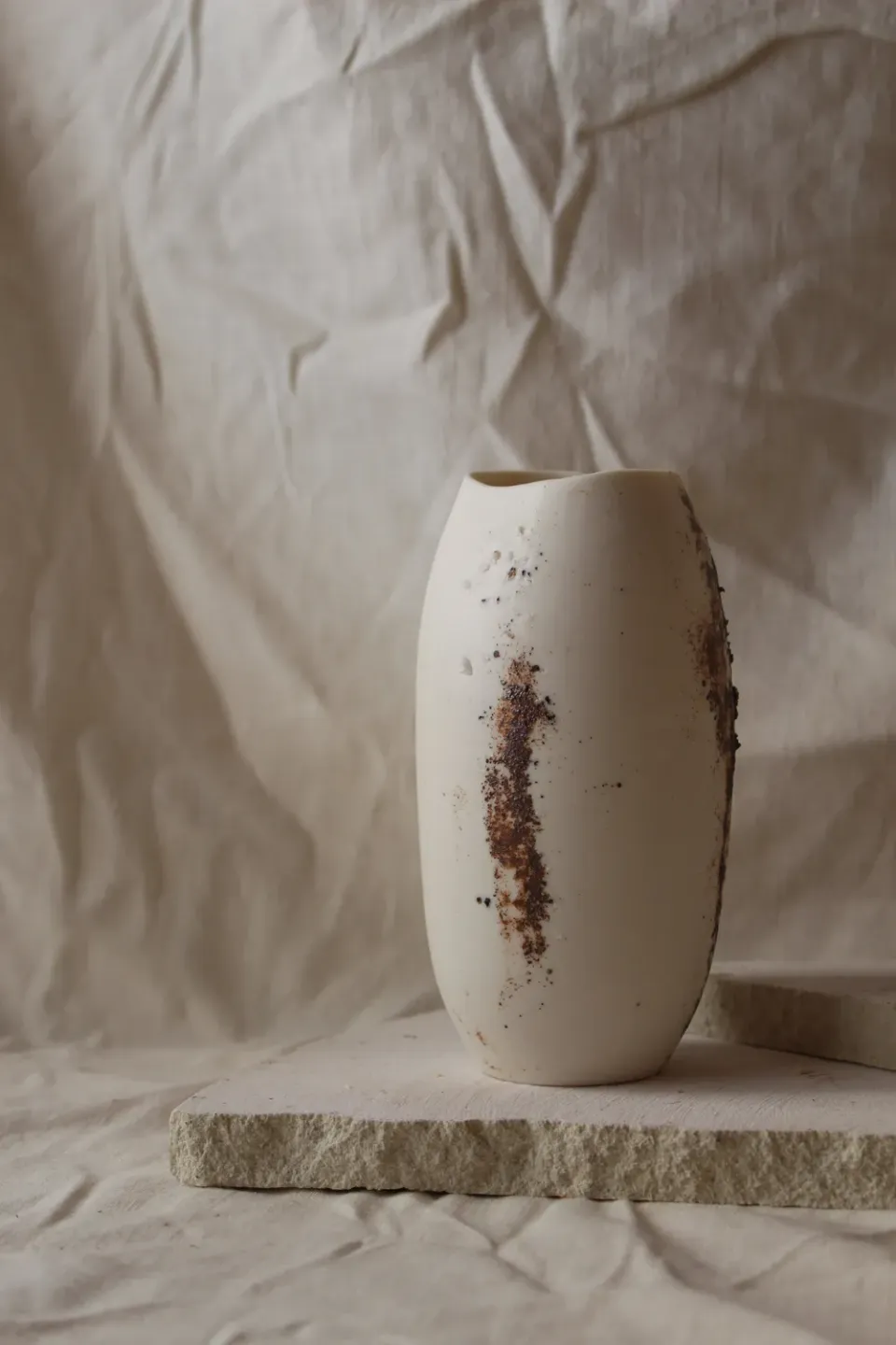 Studio Delta Pottery Uovo di Lava #1 vaso porcellana 15,5 cm