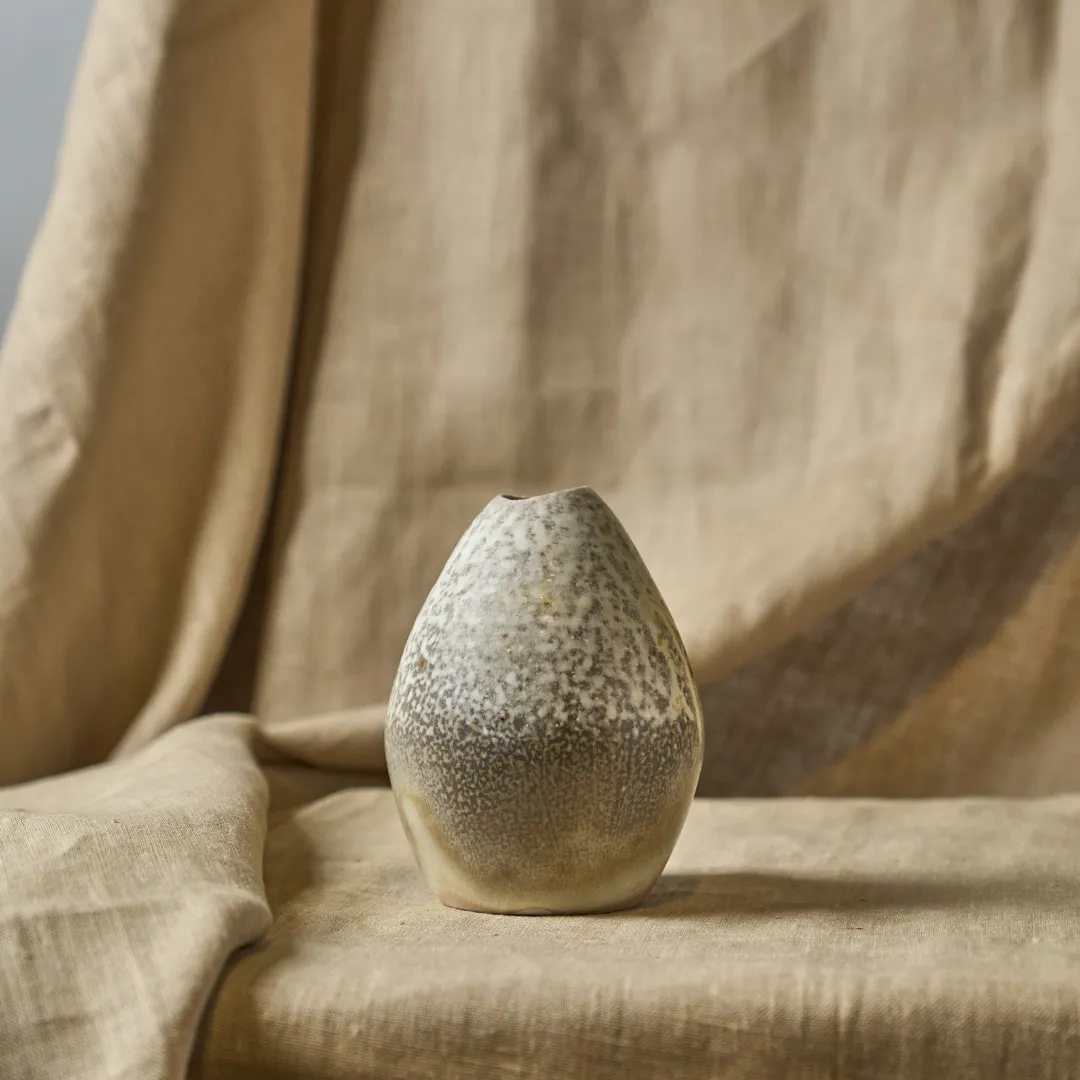 Studio Delta Pottery Uovo woodfired vaso porcellana 15 cm