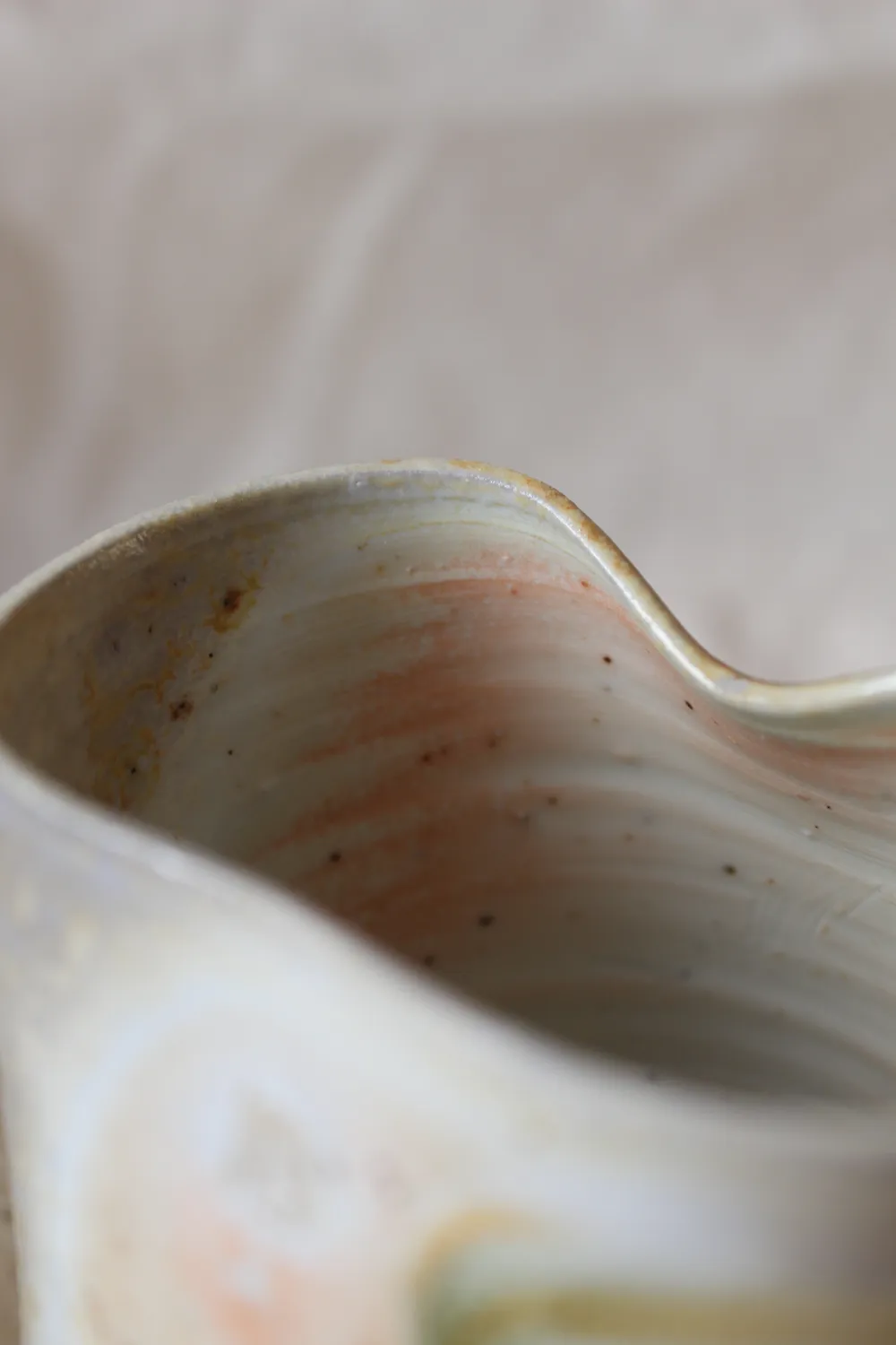 Studio Delta Pottery Uovo di Cenere #2 vaso woodfired 11 cm