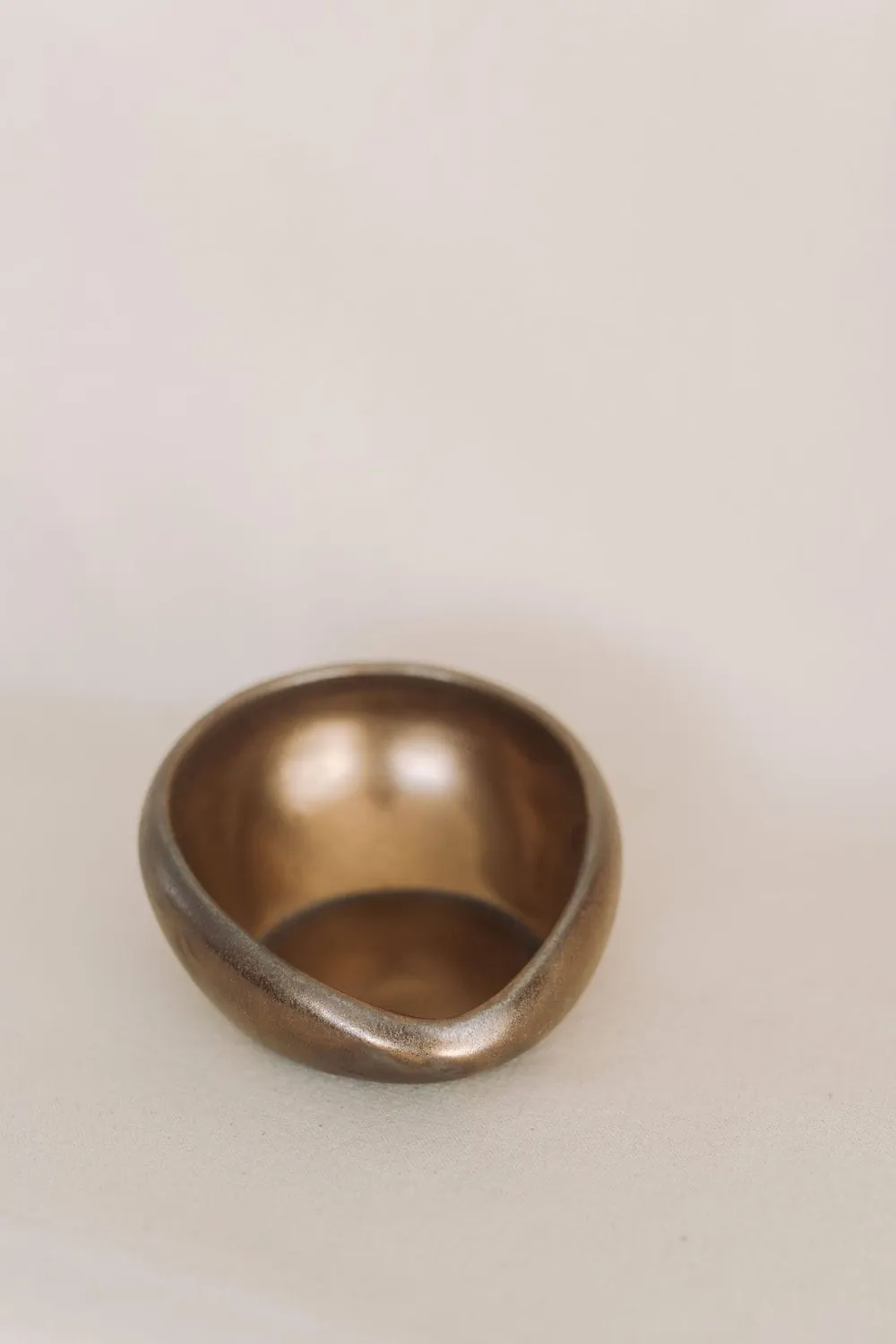 Poemi Auriu bowl ovale 14 cm nero oro