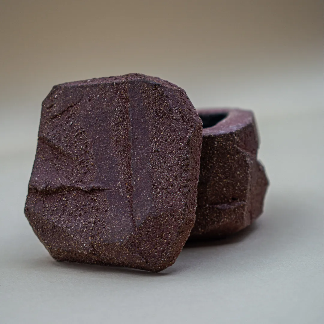 Studio Delta Pottery Scrigno #5 scatola  grès bordeaux kurinuki