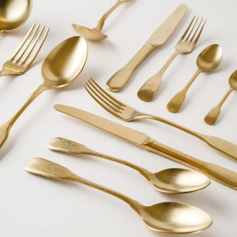 KnIndustrie Brick Lane Oro set posate 24 pezzi acciaio