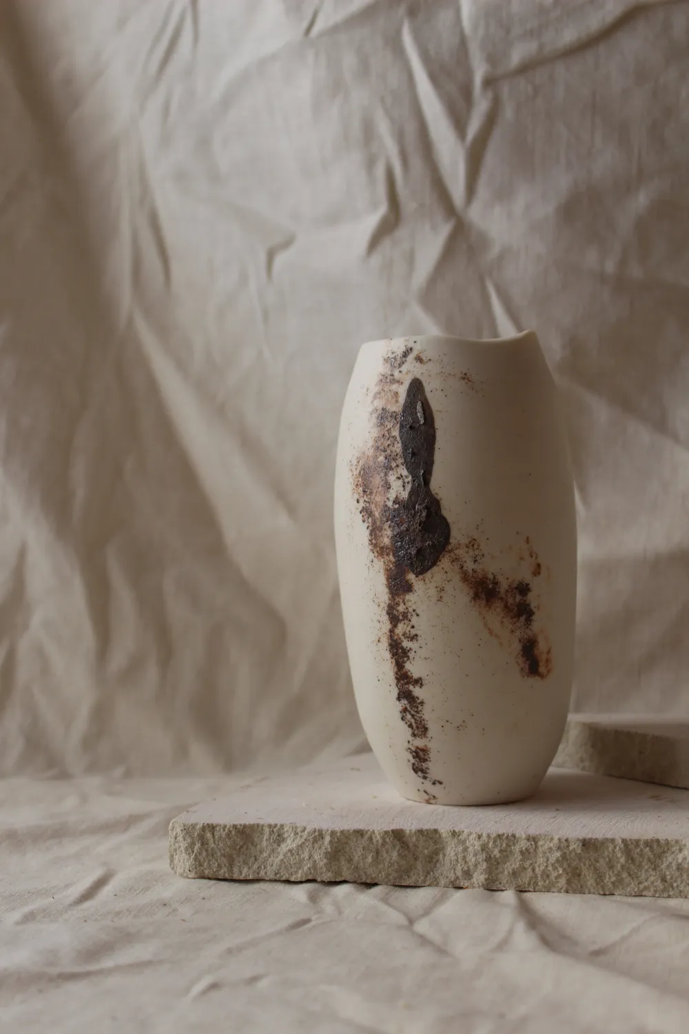 Studio Delta Pottery Uovo di Lava #1 vaso porcellana 15,5 cm