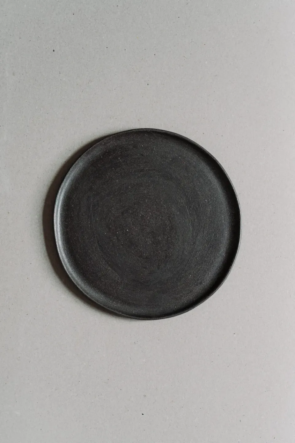 Poemi Earth piatto 23 cm in gres antracite