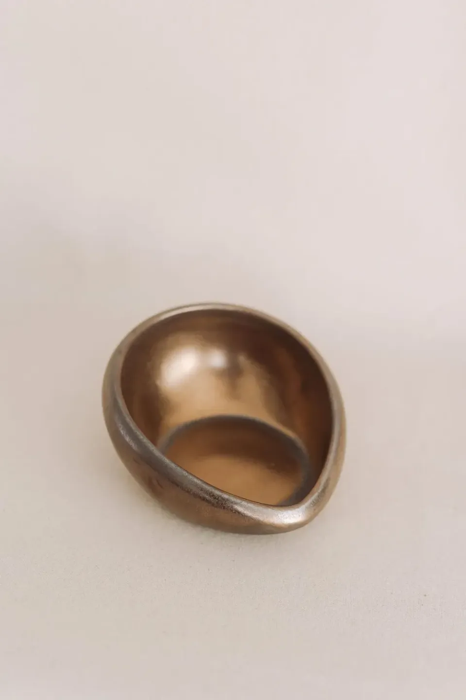Poemi Auriu bowl ovale 14 cm nero oro