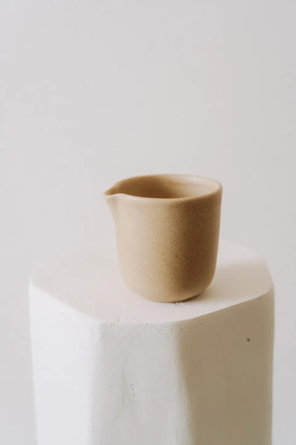 Poemi V60 server caraffa 450 ml beige mat