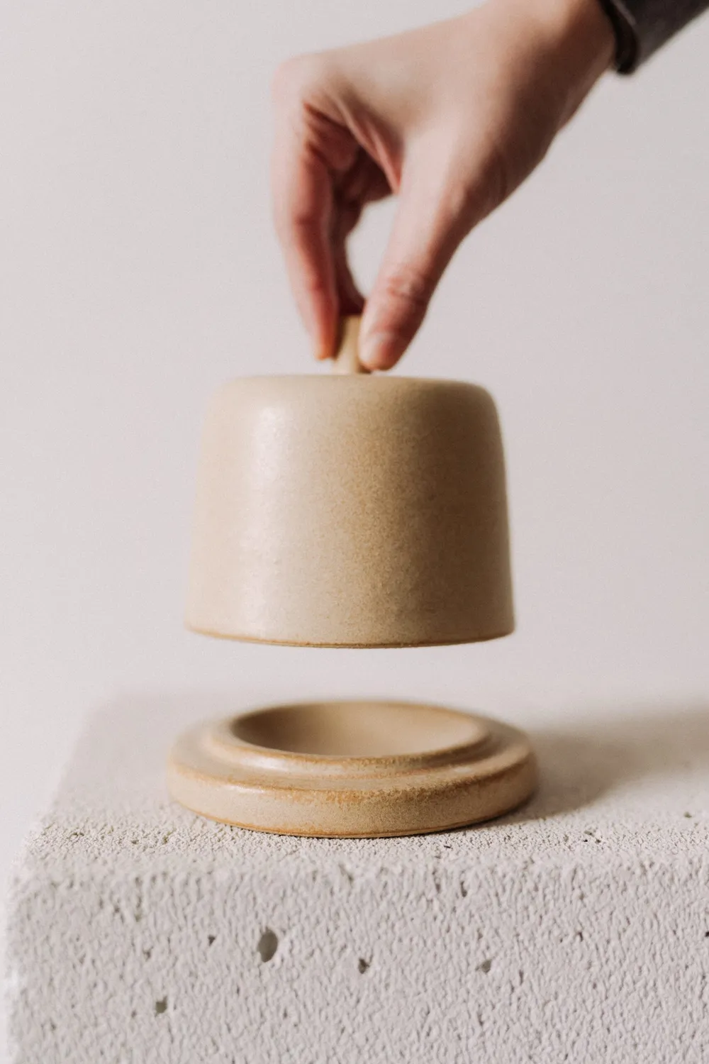 Poemi M'amuse piatto con cupola 11,5 cm beige