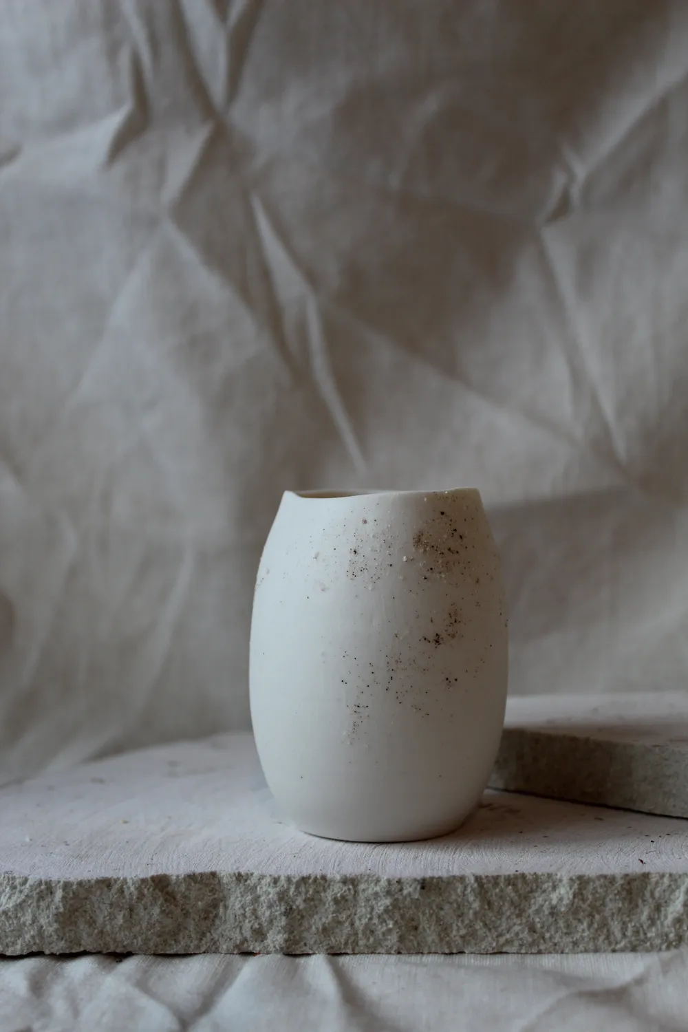 Studio Delta Pottery Uovo di Lava #4 vaso 8,5 cm porcellana