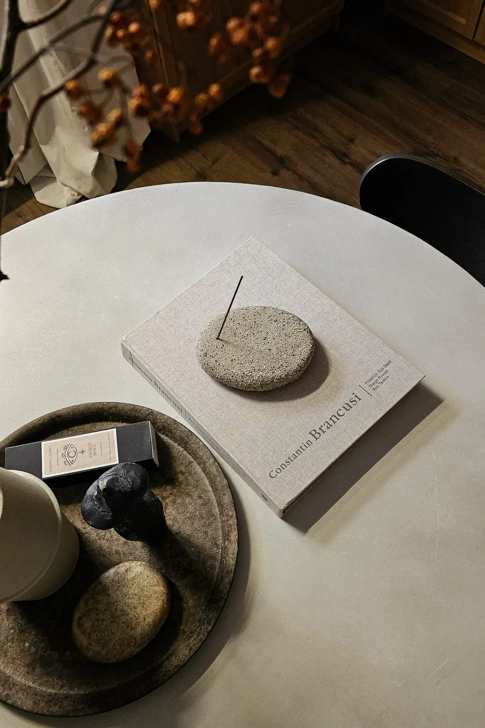 Poemi Japandi supporto bastoncini terrazzo beige