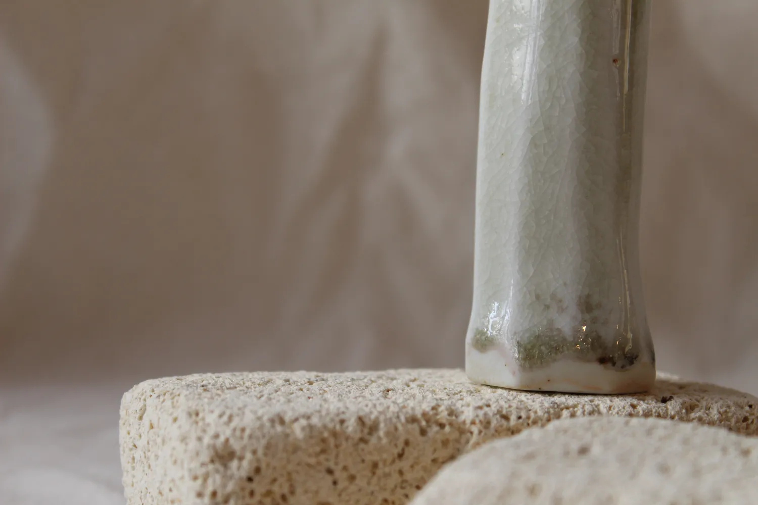 Studio Delta Pottery Iwa woodfired #2 vaso monofiore porcellana