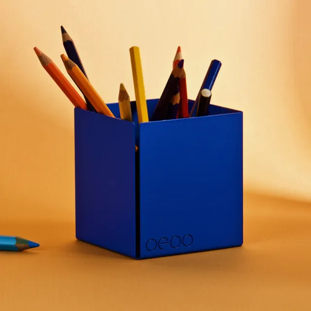 Tavola Ceramica Ambrogio portapenne metallo blu cobalto
