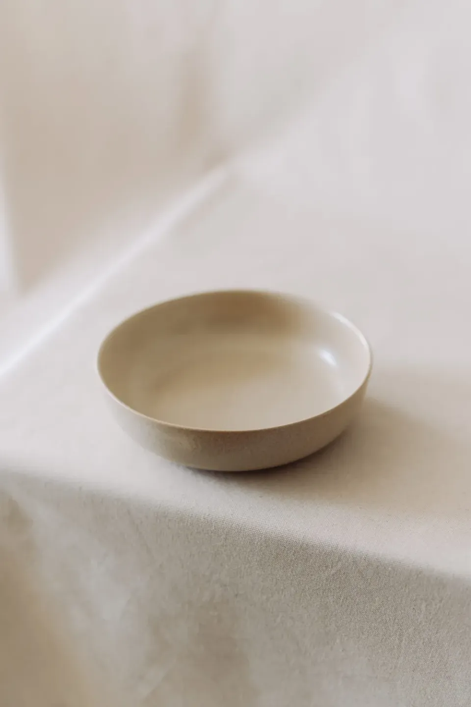 Poemi Mei 19 cm ciotola bianco beige gres