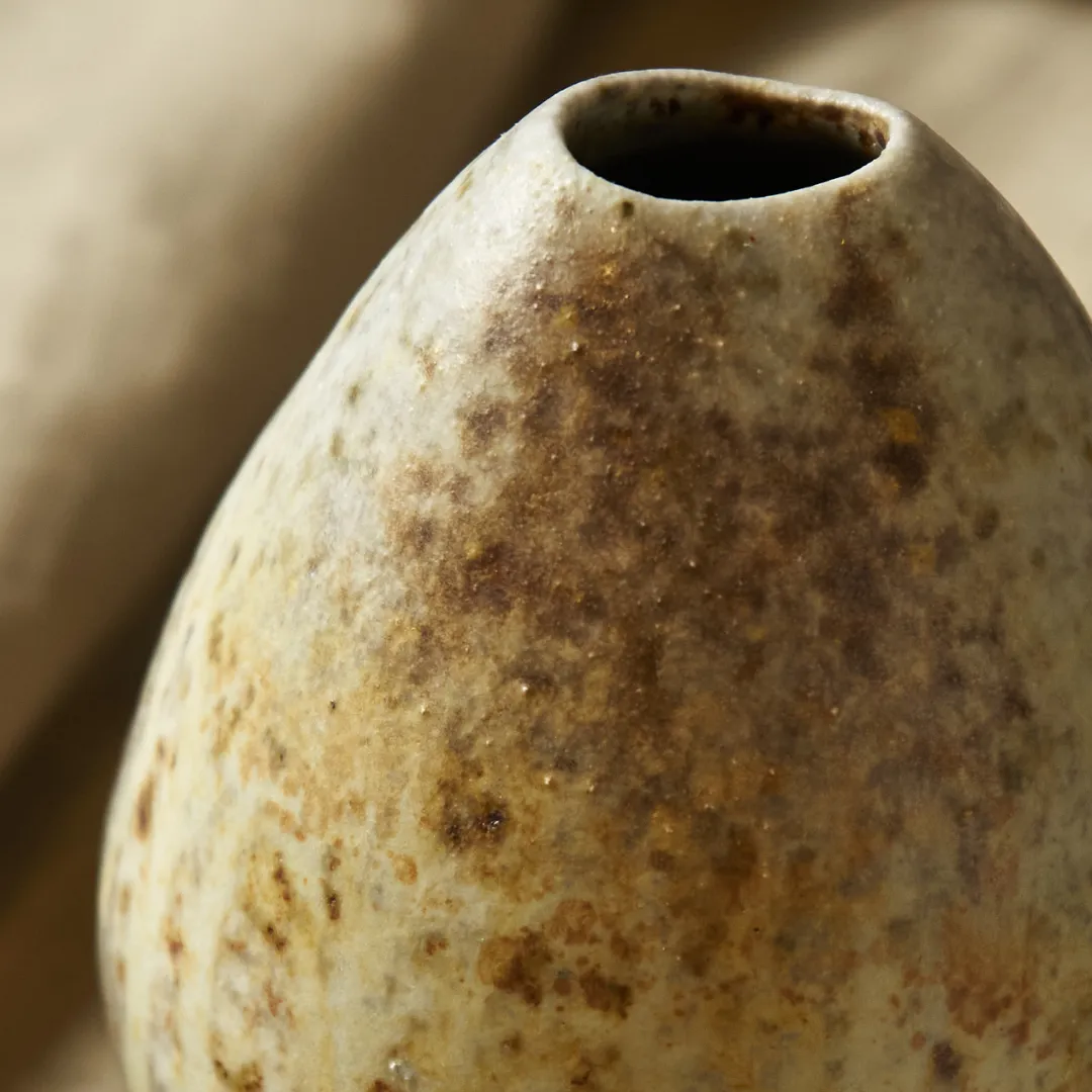 Studio Delta Pottery Uovo woodfired vaso porcellana 15 cm
