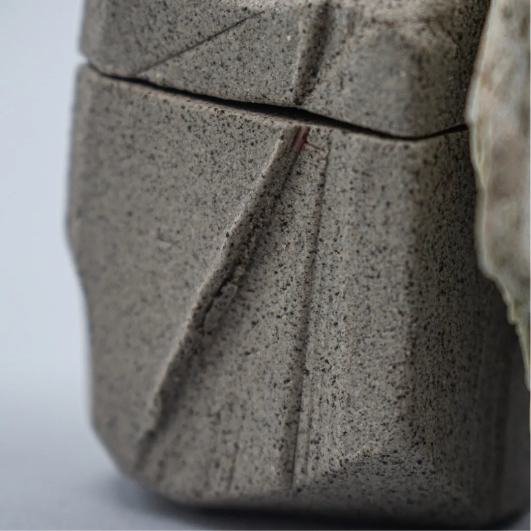 Studio Delta Pottery Scrigno #1 scatola grès antracite
