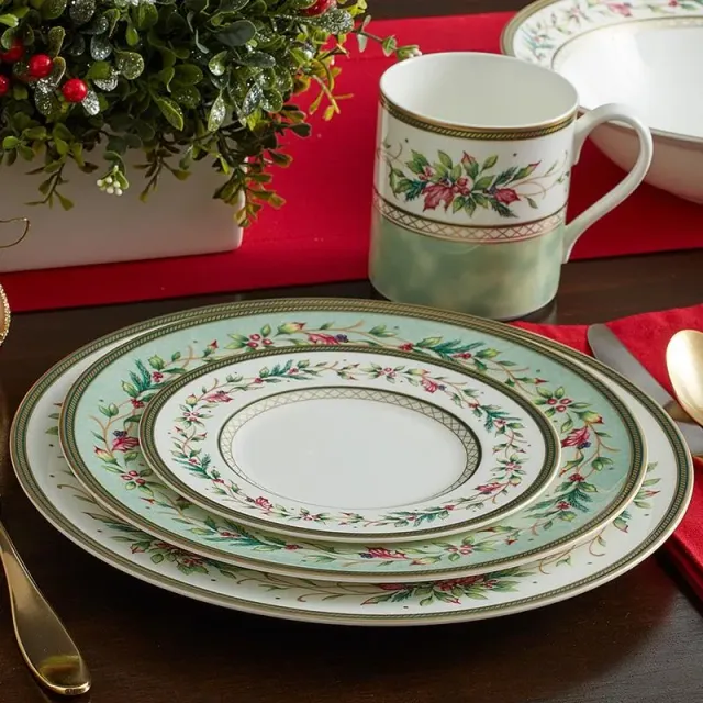Fitz and Floyd Winter Holiday Garland piatto insalata bone china