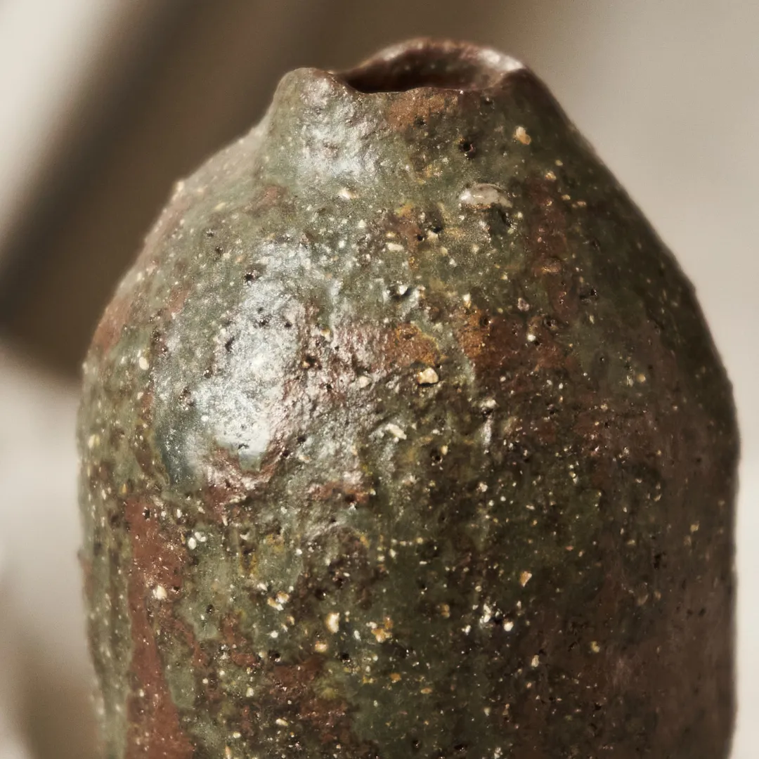 Studio Delta Pottery Umbral #3 bottiglia argilla selvatica