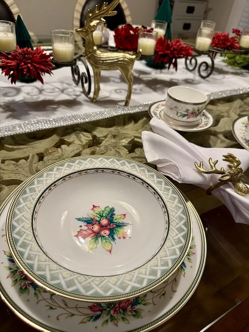 Fitz and Floyd Winter Holiday Piatto Insalata Verde Bone China
