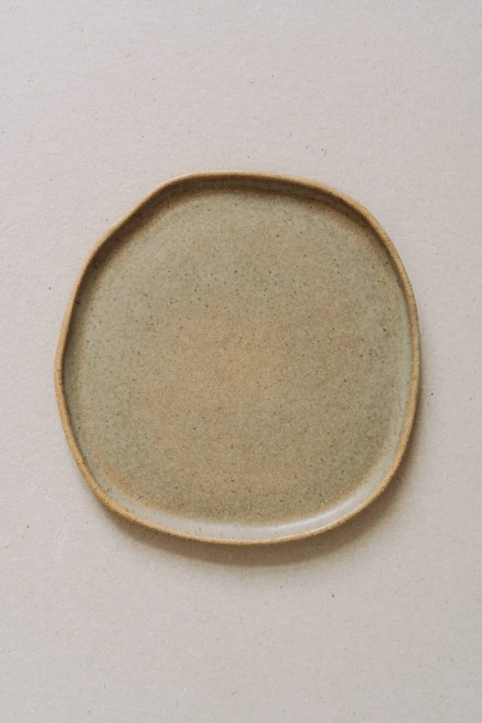 Poemi Aarde piatto ceramica 21 cm verde salvia