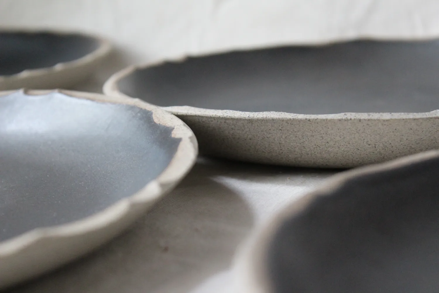 Studio Delta Pottery Bordo di Pietra fondina 19 cm nera